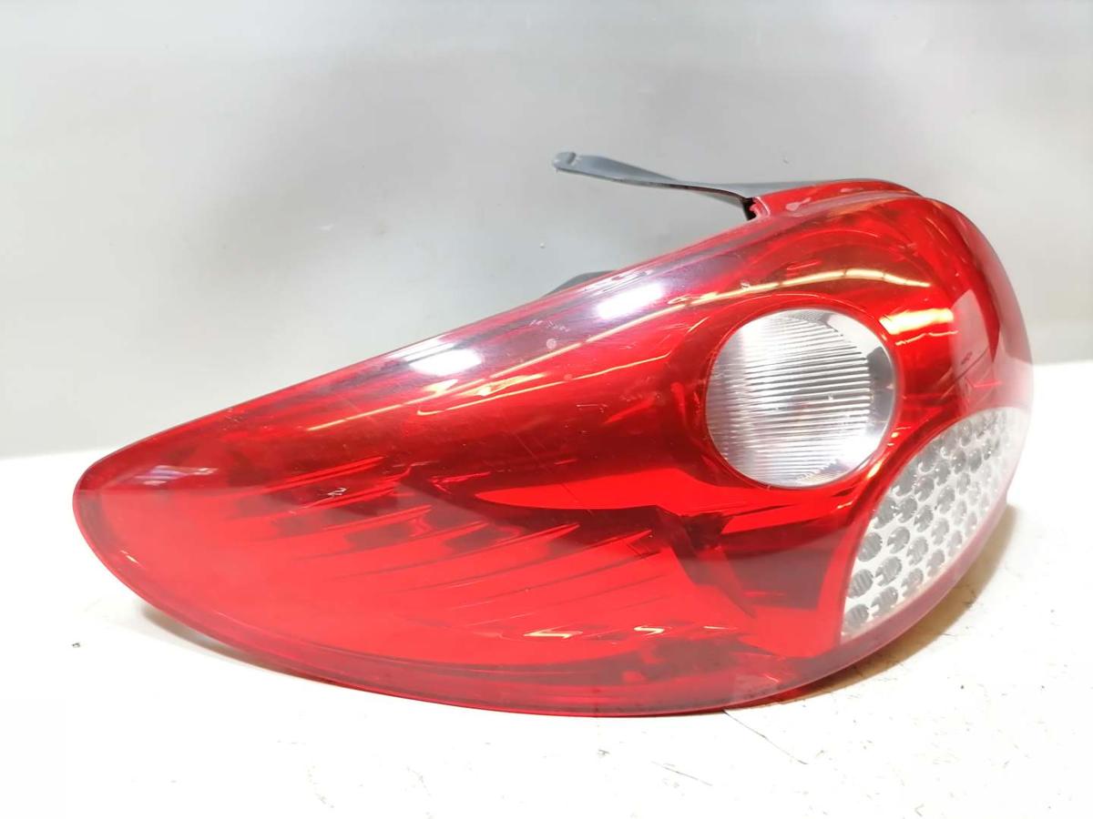 Peugeot 206+ original Rücklicht Rückleuchte Schlussleuchte links Bj.2009